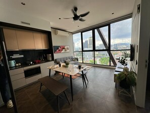 Superior Apartment, 1 King Bed | Living area - Scarletz Suites KLCC by Azure Heaven (Kuala Lumpur)