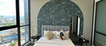 Scarletz Suites KLCC by Azure Heaven
