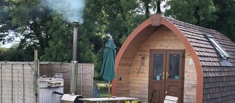 Welcoming 1-bedroom cabin in the heart of the Yorkshire Wolds