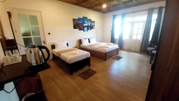Classic Triple Room | Iron/ironing board