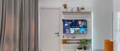 Deluxe Room, Balcony, City View | Desk, laptop workspace, blackout drapes, soundproofing