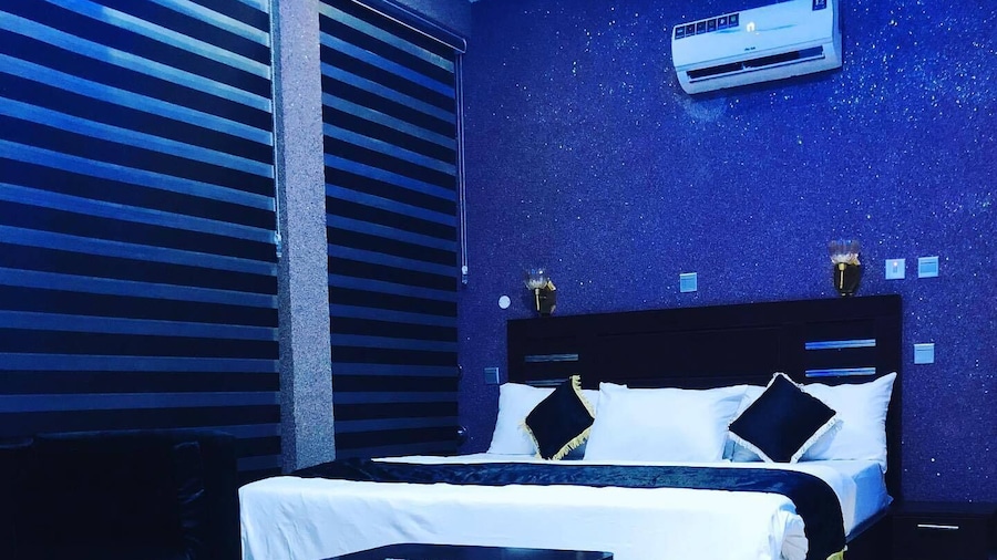 Degio Hotel and Suites