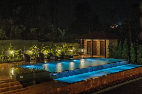 Outdoor pool, open 7:30 AM to 7:30 PM, sun loungers