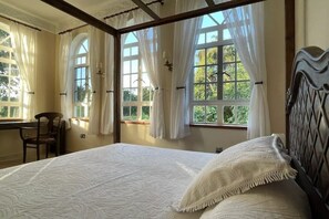 5 Schlafzimmer, Bügeleisen/Bügelbrett, WLAN, Bettwäsche