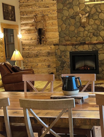 Rustic Retreat on Division Ave. in Cavalier, ND
Studio Apartment with no stairs!