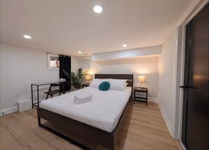 2 多间卧室、熨斗/熨衣板、WiFi、床单