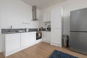 Fridge, microwave, oven, coffee/tea maker
