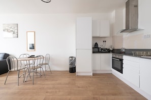 Fridge, microwave, oven, coffee/tea maker