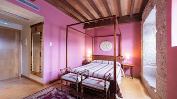 Habitación con 1 cama matrimonial o 2 individuales, vista a la montaña | Wifi gratis