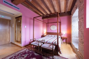 Camera con letto matrimoniale o 2 letti singoli, vista montagna | Wi-Fi gratuito