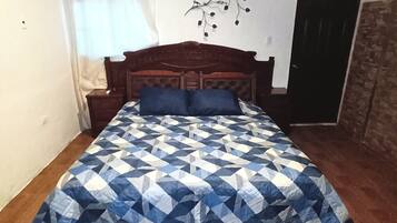 3 dormitorios, tabla de planchar con plancha, Internet y ropa de cama