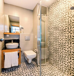 Standard Double Room | Bathroom - Casativo Hotels (Antalya)