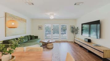 TV, aparelho de som, escritórios