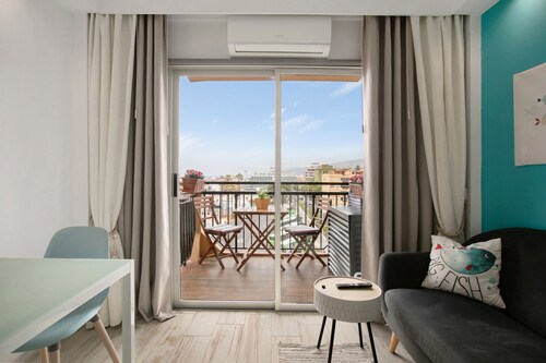 Ferienwohnung 'Cute Studio In The Sun' mit Gemeinschaftspool, Balkon und WLAN