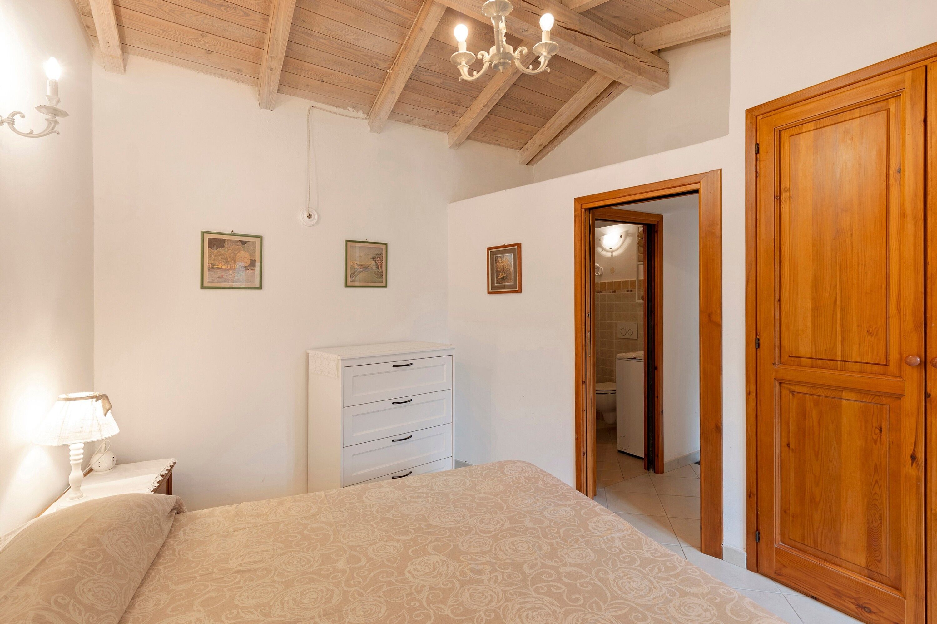 1 chambre, fer et planche à repasser, Wi-Fi, draps fournis