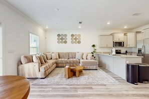 Télévision, table de tennis de table