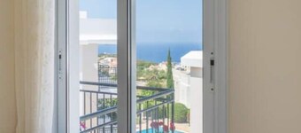 Akamas Bayview Apartment