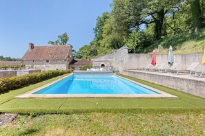 Pool - Country House 'Vallon' with Shared Pool, Private Terrace and Wi-Fi (Mondion)