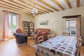 Interior - Country House 'Vallon' with Shared Pool, Private Terrace and Wi-Fi (Mondion)
