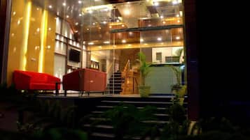 Mặt tiền nơi lưu trú