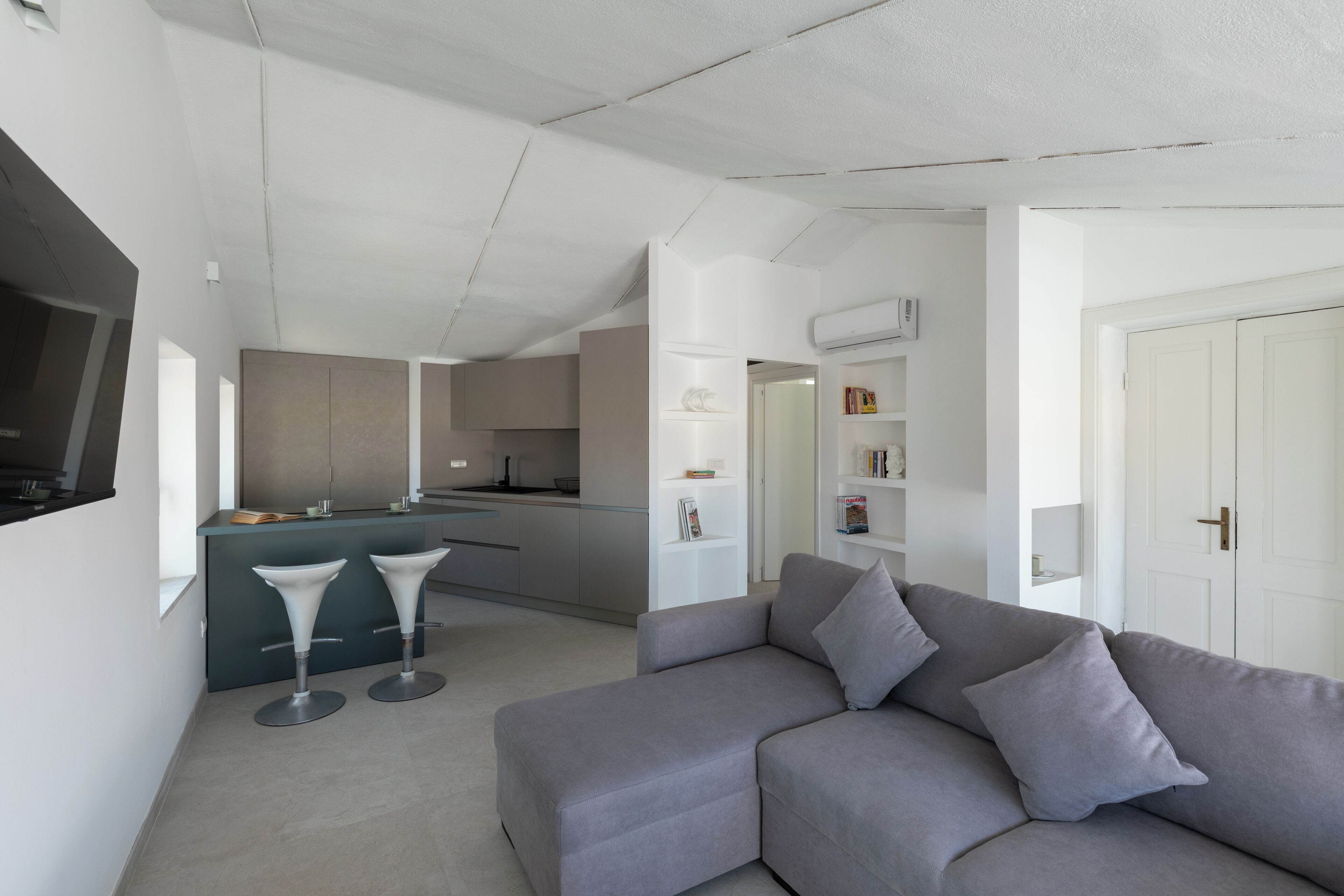 apartman, 1 hálószobával, kilátással a tengerre | Nappalirész | Tévé