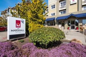 Exterior - Marshall Suites Bainbridge Island, SureStay Collection by BW (Bainbridge Island)