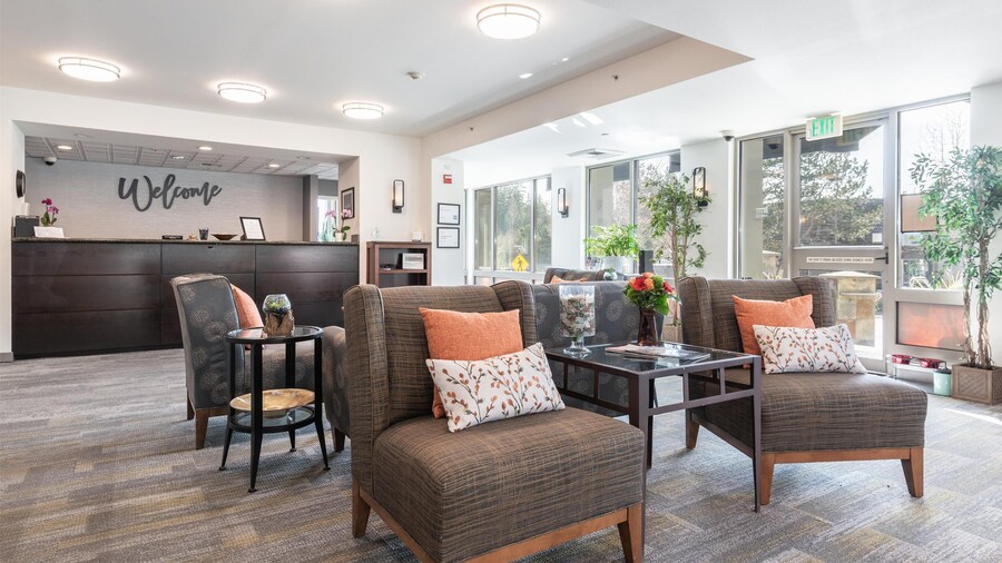 Marshall Suites Bainbridge Island, SureStay Collection by BW