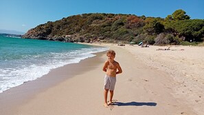 En la playa y toallas de playa