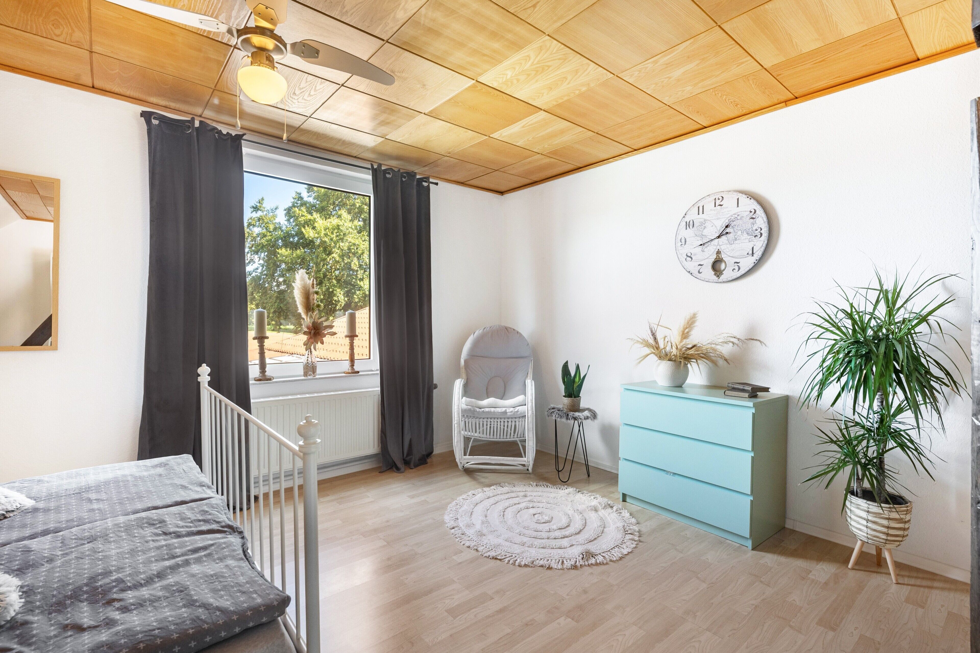 2 多间卧室、熨斗/熨衣板、WiFi、床单