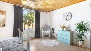 2 多间卧室、熨斗/熨衣板、WiFi、床单