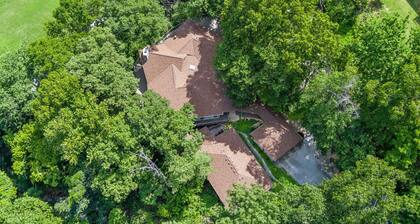 The Manor-Indoor Pool-Speak Easy-Game Room-Sauna