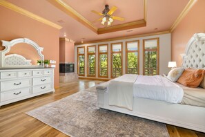 5 camere, una scrivania, ferro/asse da stiro, Wi-Fi