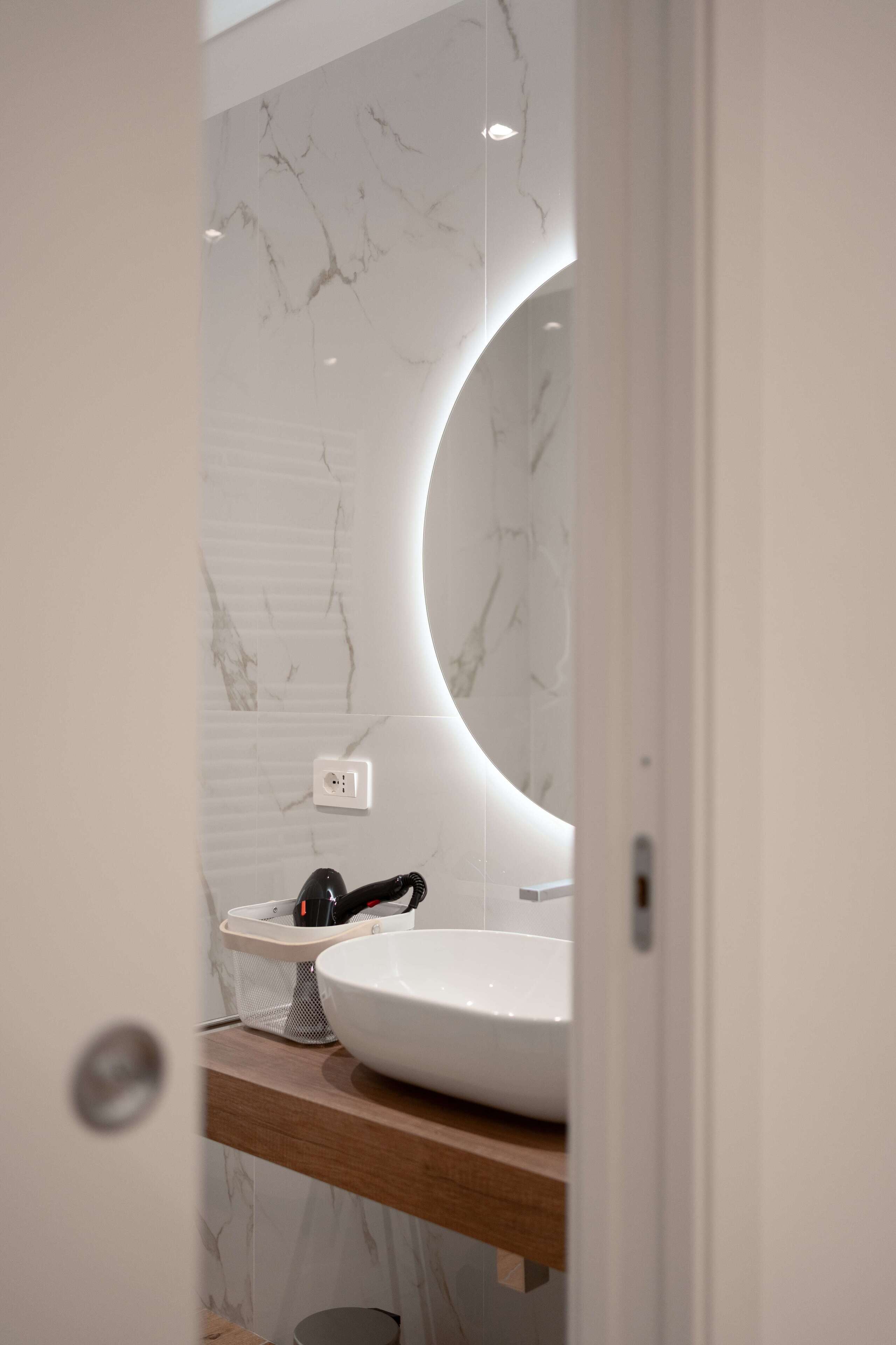 Dusche, Haartrockner, Bidet, Handtücher