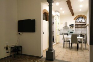 Family Apartment | Living area - Wine Apartments Florence Sagrantino (Florence)