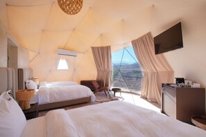 1 bedroom, travel crib, free WiFi, bed sheets