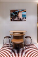 Premier Twin Room | Soundproofing, free WiFi, bed sheets