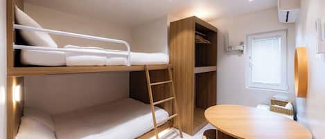 واي فاي مجانًا وملاءات أسرّة