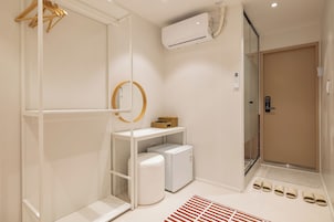 Sistema de insonorizaciĂłn, wifi gratis y ropa de cama