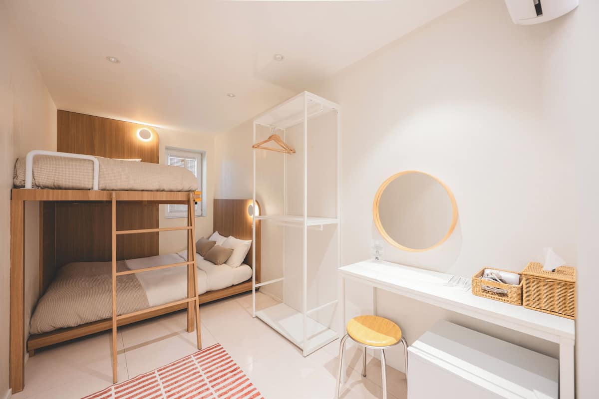 Sistema de insonorización, wifi gratis y ropa de cama