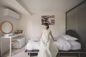 Soundproofing, free WiFi, bed sheets - Slowon Hongdae (Seoul)