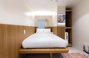 Standard Double Room | Free WiFi, bed sheets