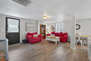TV - NEW! Coastal Retreat Steps from Private Beach (Surfside Beach)