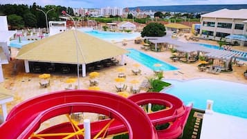 12 piscinas al aire libre