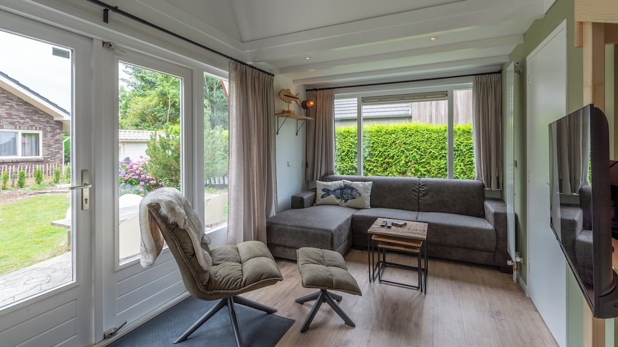 Duinland 50 Holiday Home for 4-people Near Beach