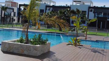 Leilighet | Basseng | Utendørsbasseng