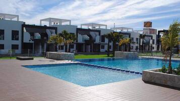 Apartment | Kolam renang | Kolam renang terbuka