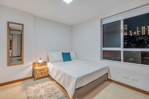 3 chambres, fer et planche à repasser, Wi-Fi, literie fournie