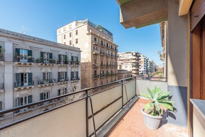 Comfort Apartment, 1 Double Bed with Sofa bed, Balcony, City View | Balcony