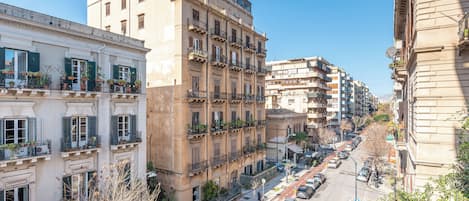 Comfort Apartment, 1 Double Bed with Sofa bed, Balcony, City View | City view