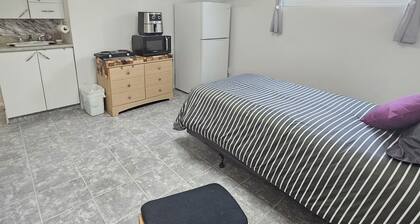 The Cozy Bachelor Gatineau/Ottawa